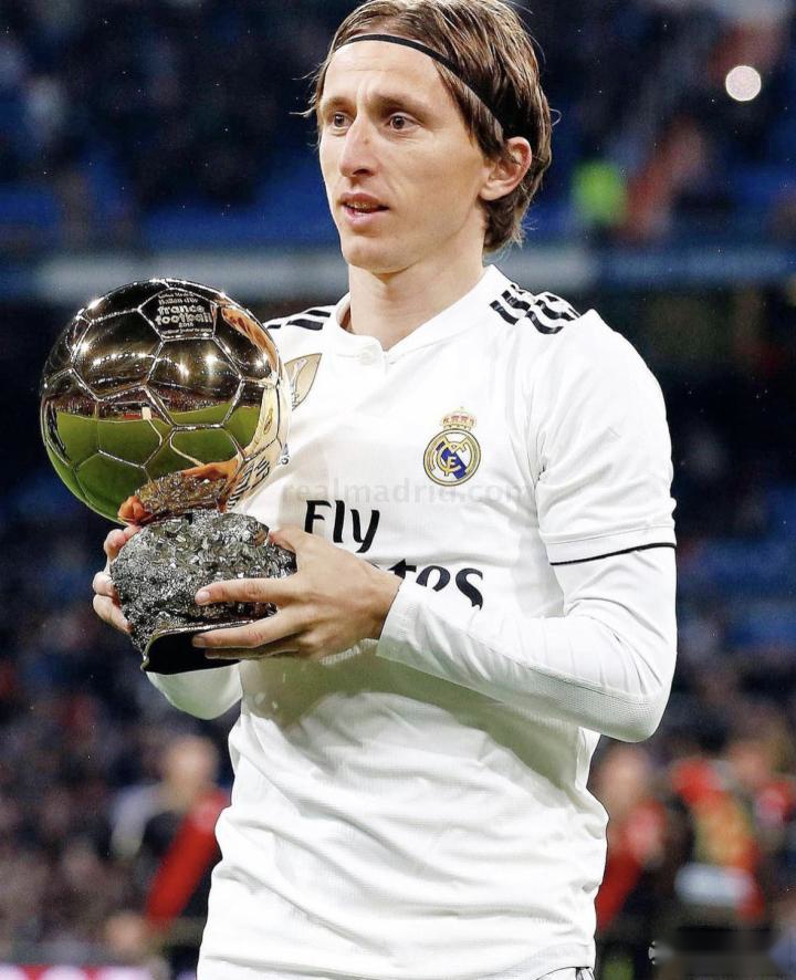 发起追分！亚当斯篮下暴扣&伊森底角三分球